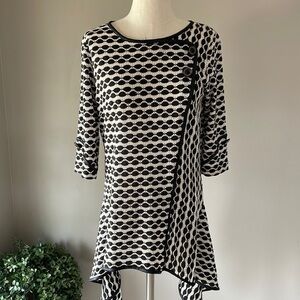 LINDI two tone textured pull over tunic asymmetrical high low hem 3/4 sleeve Med
